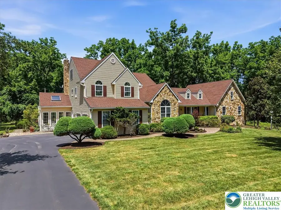 6470 Fawn Lane, Upper Saucon, PA 18034 - #2