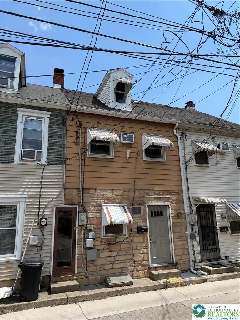 231 N Peach Street, Allentown, PA 18102 - #2