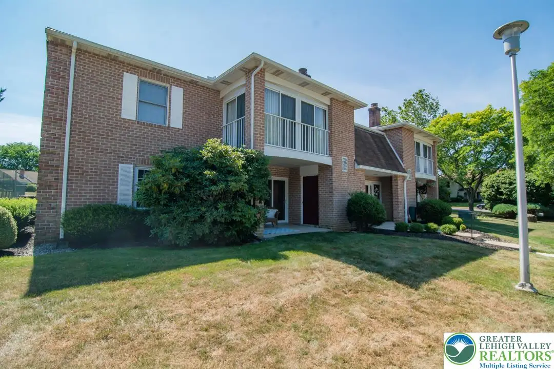 2705 Rolling Green Drive, Lower Macungie, PA 18062 - #1