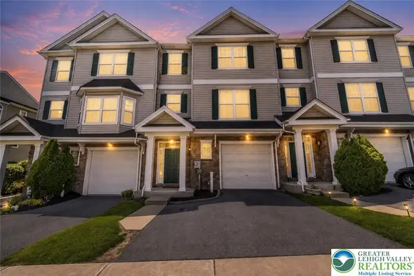 3566 Penfield Way, Upper Nazareth Twp, PA 18064