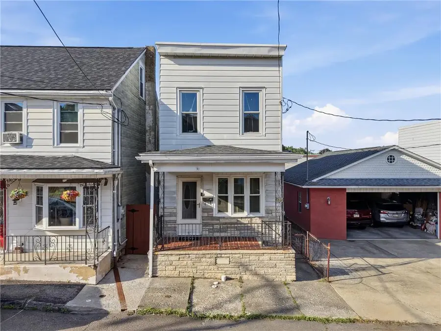 32 Clay Street, New Philadelphia, PA 17959 - #2
