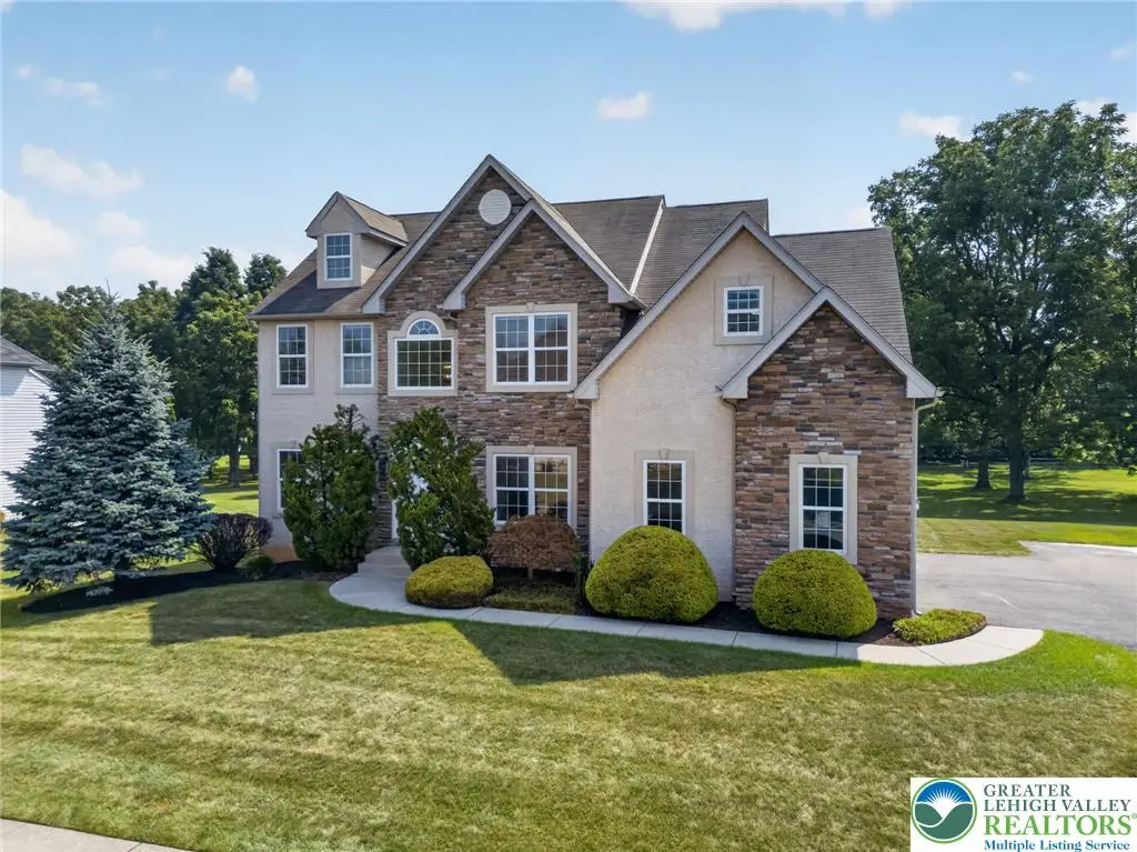 740 Mohican Drive, Easton, PA 18040 - #1
