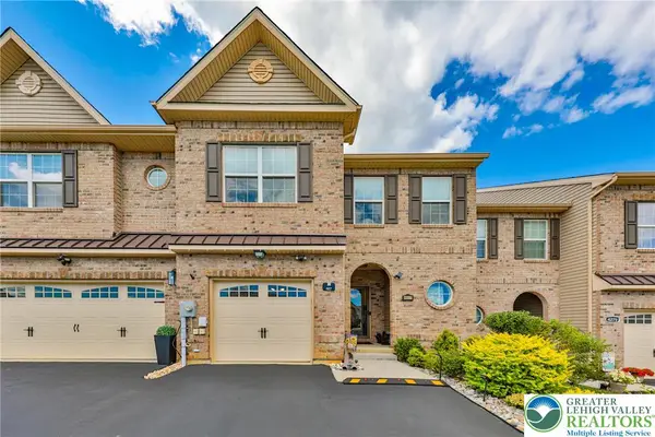 4277 Beech Dr, Lower Nazareth Twp, PA 18064