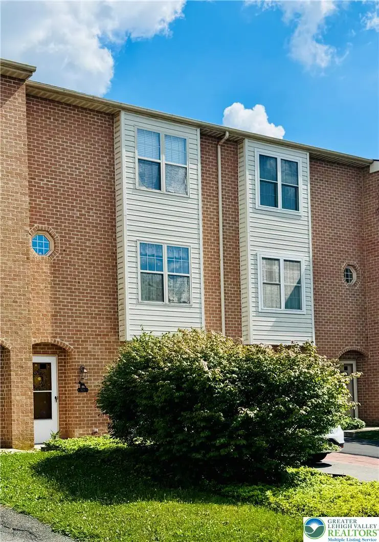324 W 2nd Street, Alburtis, PA 18011 - #2