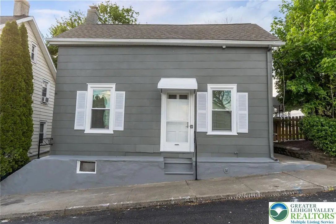 137 17th Street W, Northampton, PA 18067 - #1
