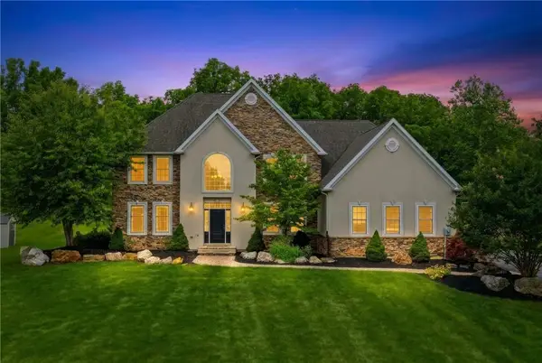 55 Island Court, Williams Twp, PA 18042