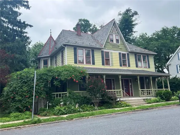 18 W Center Street, Nazareth Boro, PA 18064