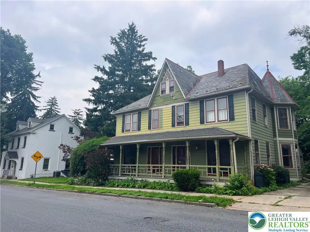 16 W Center Street, Nazareth, PA 18064 - #1