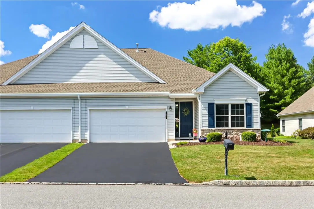 46 Glenmoor Circle N, Easton, PA 18045 - #1