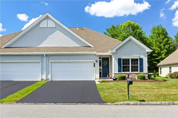 46 Glenmoor Circle N, Easton, PA 18045