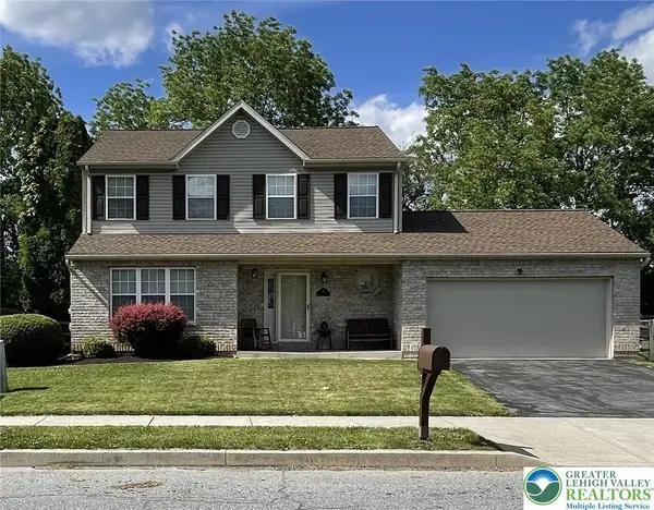 71 Penns Grant Drive, Palmer Twp, PA 18045