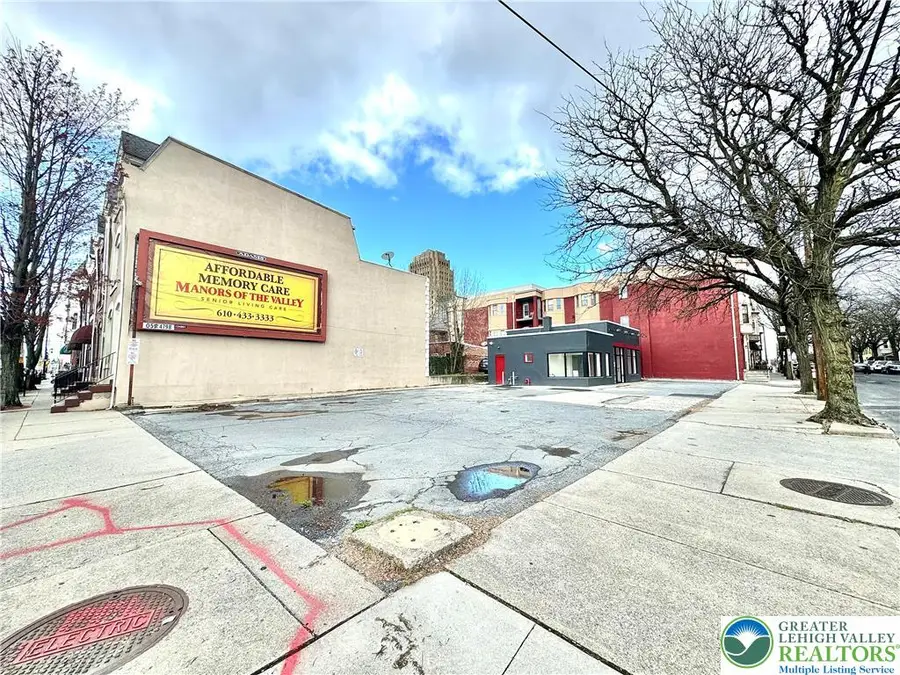953 W Walnut Street, Allentown, PA 18102 - #2