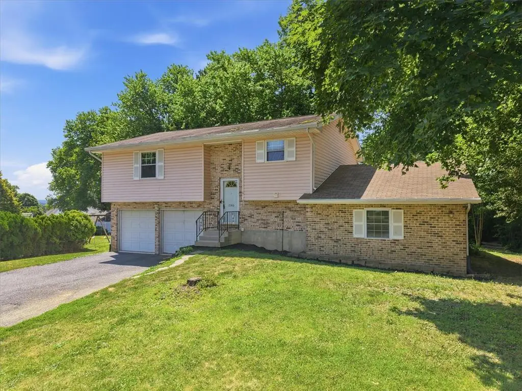2386 Black River Road, Lower Saucon, PA 18015 - #1