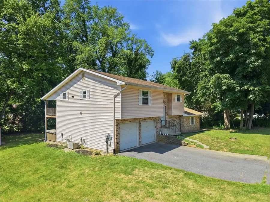 2386 Black River Road, Lower Saucon, PA 18015 - #2