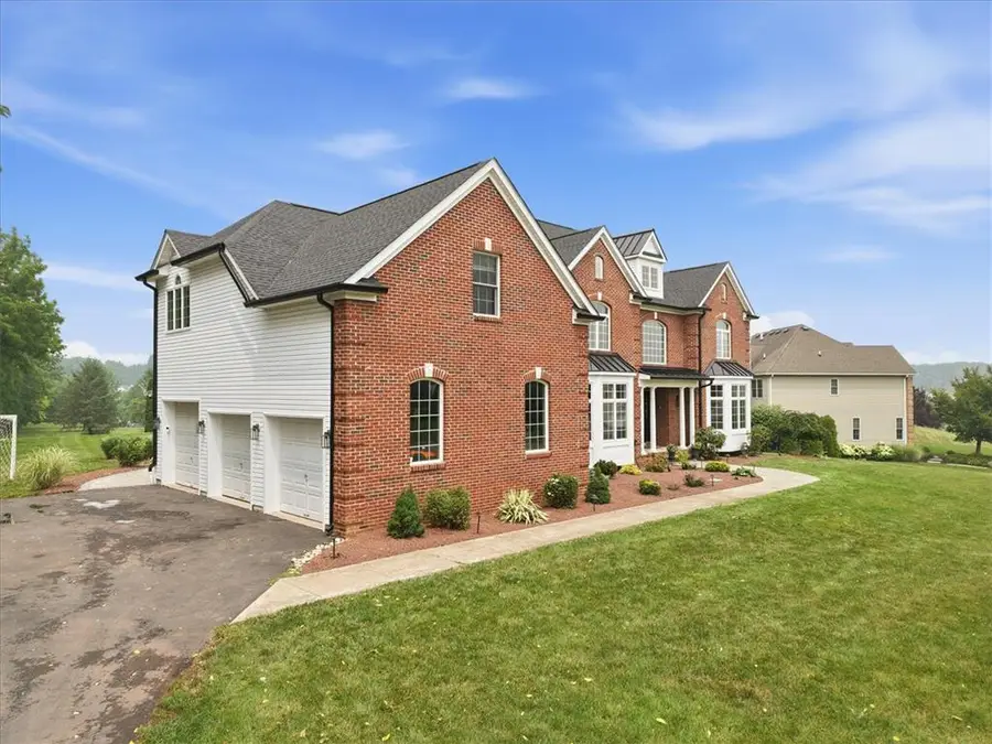 4600 Willow Lane, Lower Nazareth, PA 18064 - #3