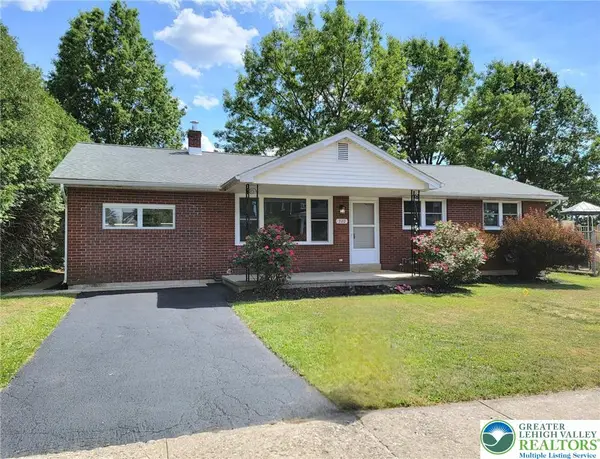 320 E Landis Street, Coopersburg Boro, PA 18036