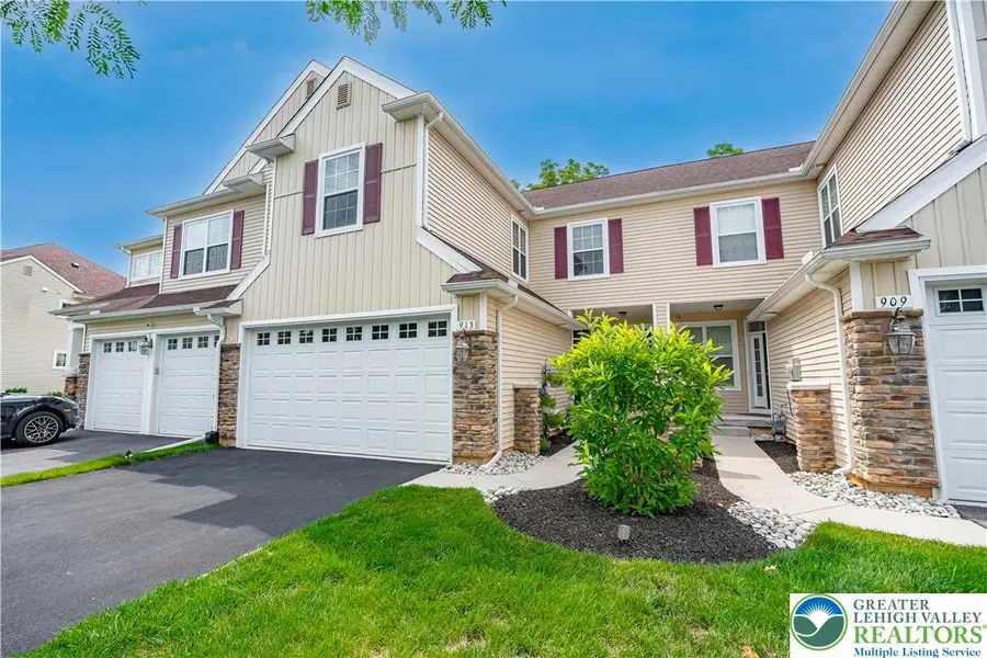 913 Iron Lane, Forks Township, PA 18040 - #2