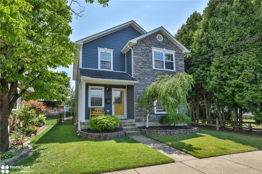 320 High Street, Hellertown, PA 18055 - #2