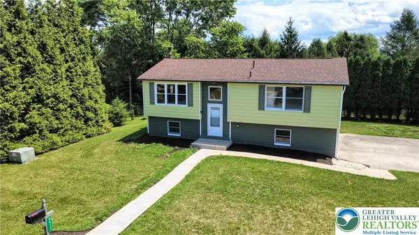 8612 Beatrice Lane, East Allen Twp, PA 18014