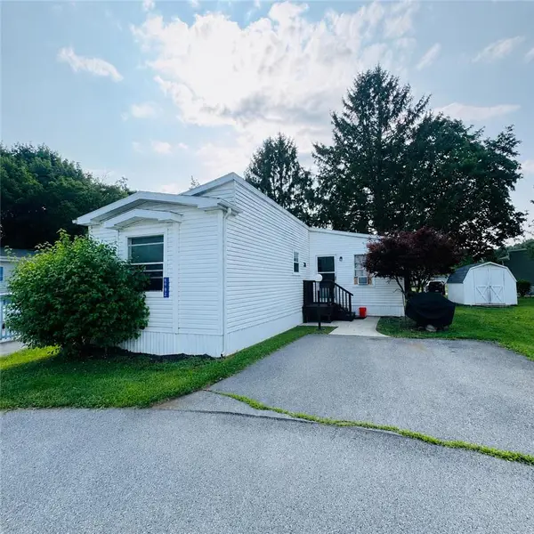 8982 Breinig Run Circle, Upper Macungie Twp, PA 18031