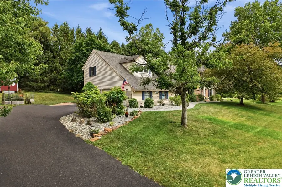 1553 Surrey Road, Lower Saucon, PA 18015 - #2