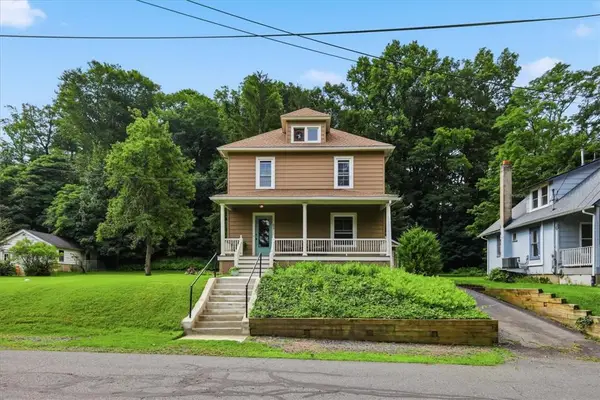 63 Oak Street, Delaware Water Gap, PA 18327