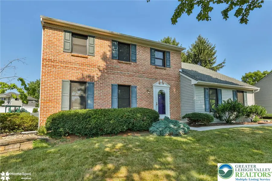 142 Aspen Drive, Upper Macungie, PA 18104 - #2