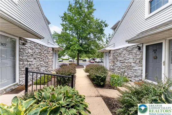 306 Mews Drive, Sellersville Boro, PA 18960