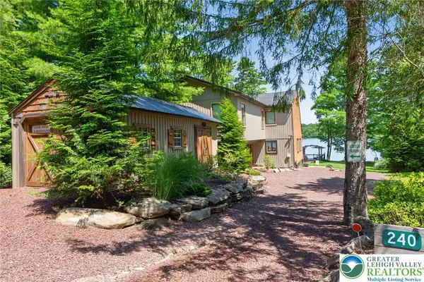 240 S Lake Drive, Kidder Twp, PA 18624