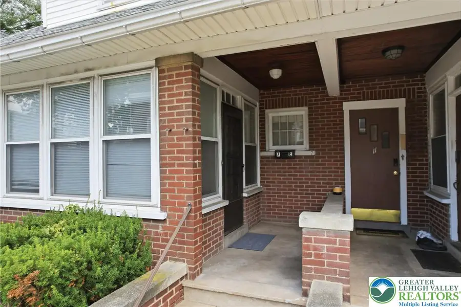 7 E Elizabeth Avenue, Bethlehem, PA 18018 - #3