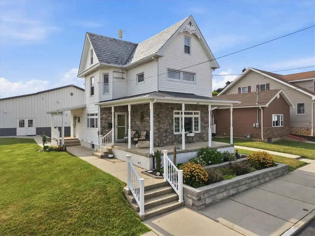 238 N 7th Street, Lehighton, PA 18235 - #1