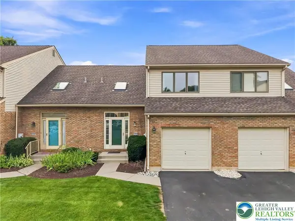 3251 Oakland Square Drive, Bethlehem Twp, PA 18020