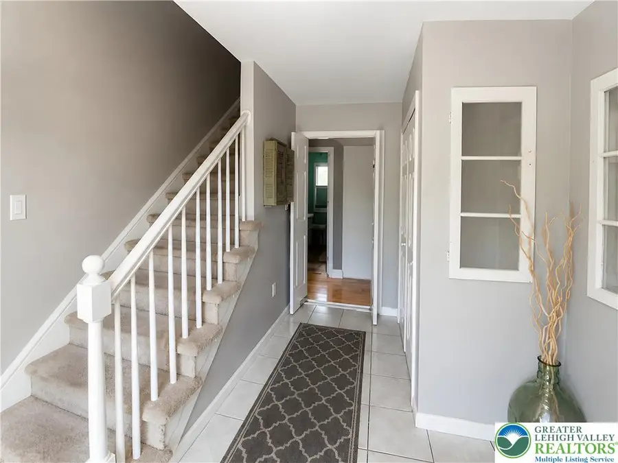 4659 Oakwood Lane, Lower Nazareth, PA 18064 - #2
