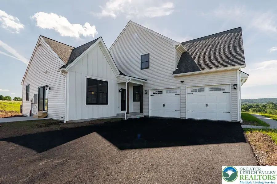 5043 Chapmans Road, South Whitehall, PA 18104 - #2