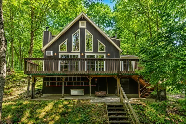 23 Floral Drive, Gouldsboro, PA 18424