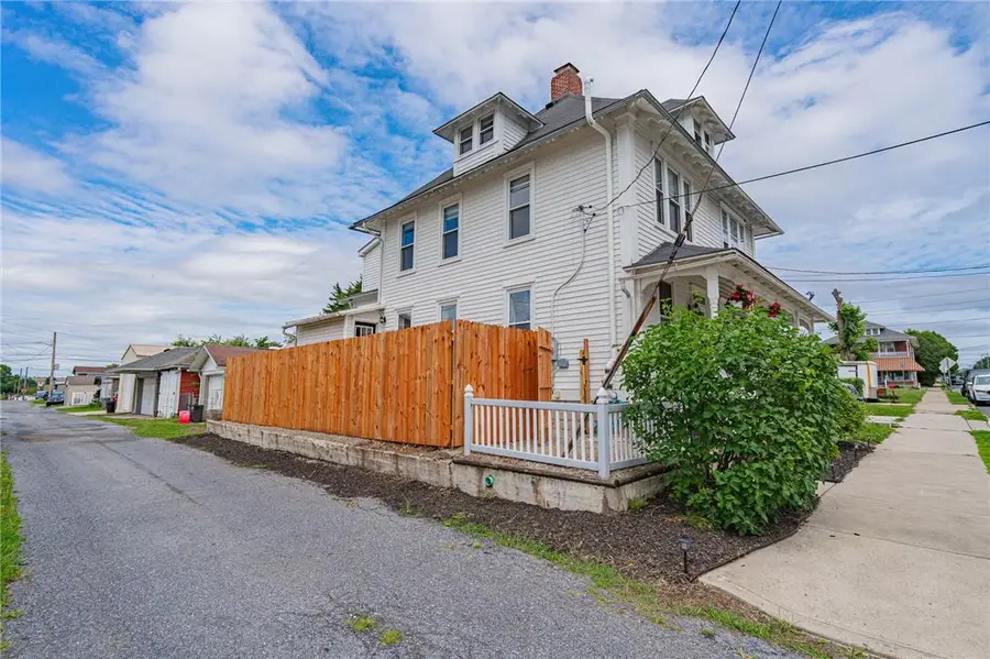 320 Arch Street, North Catasauqua, PA 18032 - #2