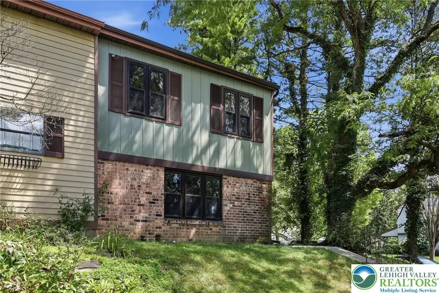 1701 Saratoga Court, Allentown, PA 18104 - #3