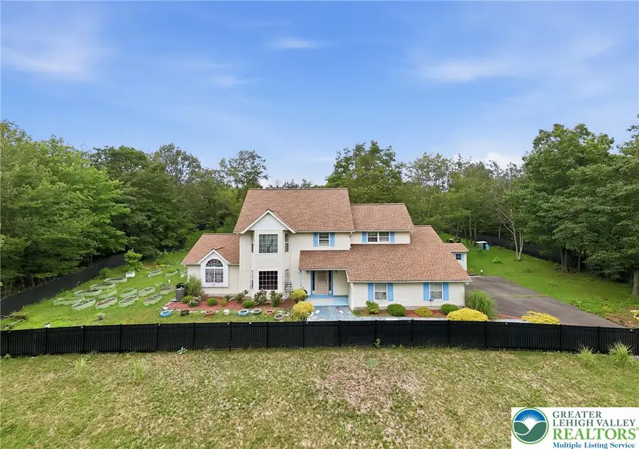 222 Martha Lane, Sierra View, PA 18610 - #2