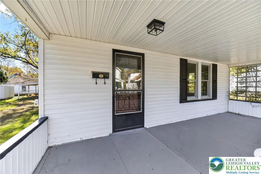 3 Oakland Avenue, East Stroudsburg, PA 18301 - #2