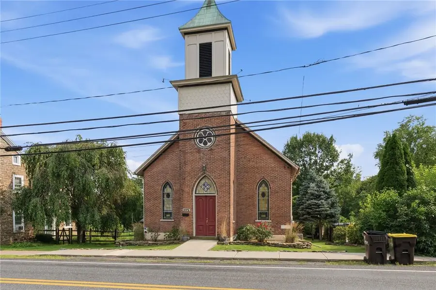 3172 Main Street, Springtown, PA 18081 - #2