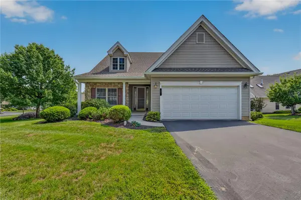 51 Glenmoor Circle N, Palmer Twp, PA 18045