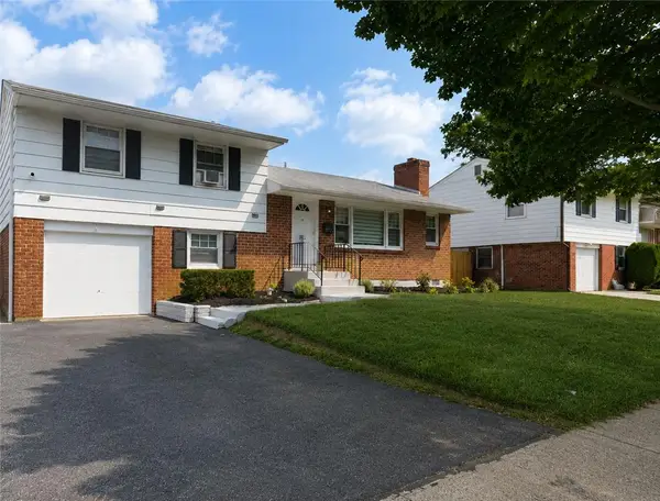 1972 Collingswood Drive, Bethlehem City, PA 18018