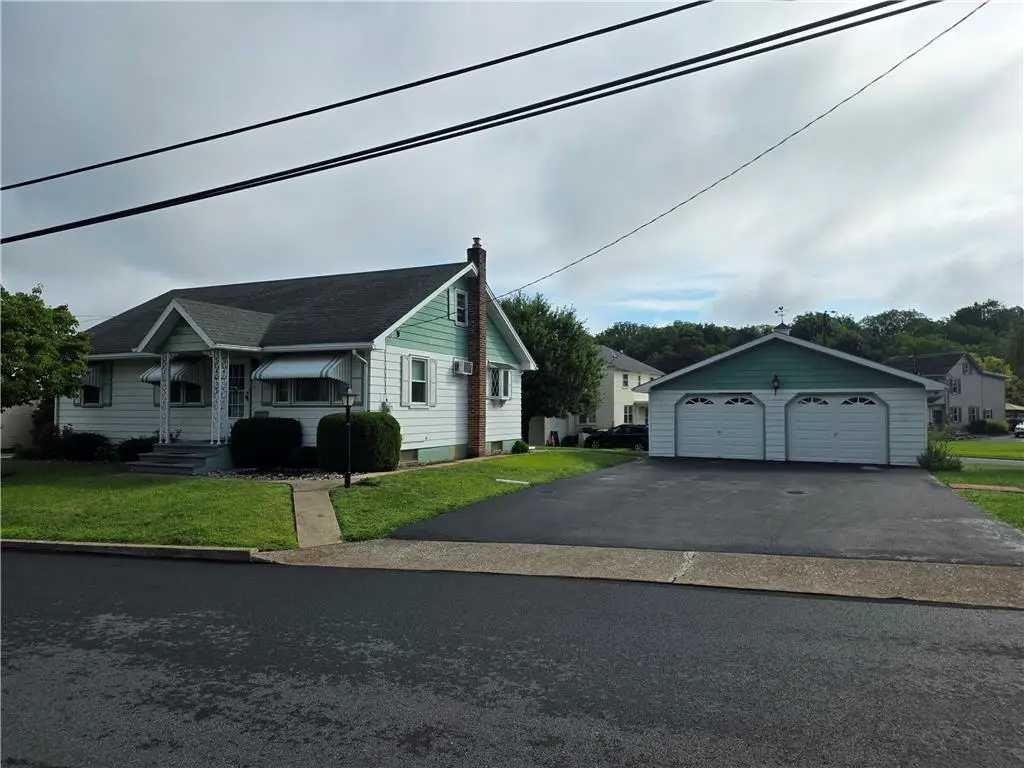 4361 Spruce Street, Egypt, PA 18052 - #1