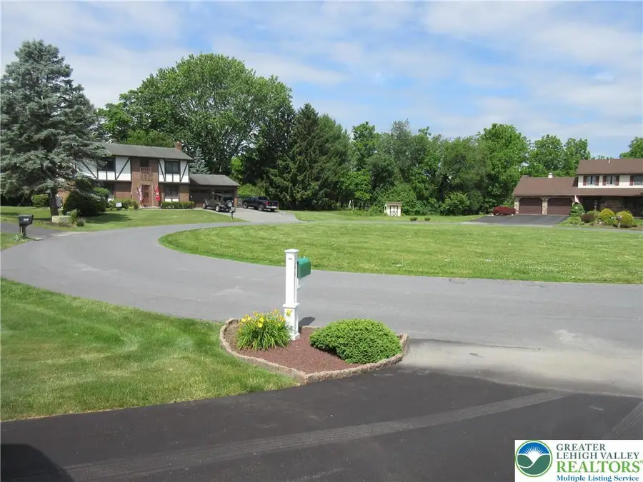 531 Mountain View Road, Lower Nazareth, PA 18064 - #2