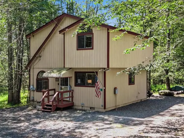 456 Maxatawny Drive, Coolbaugh Twp, PA 18347
