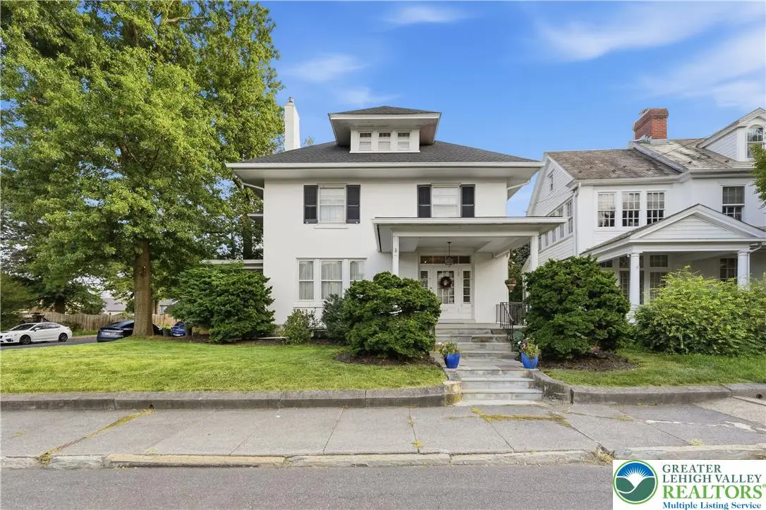 804 W Broad Street, Quakertown, PA 18951 - #1