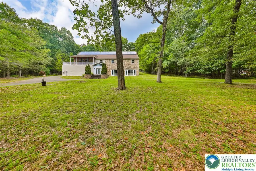 2153 Meadowlake Road, Chestnuthill, PA 18353 - #2