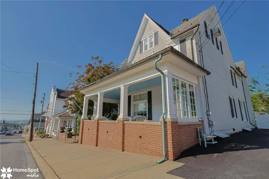 107 N Robinson Avenue, Pen Argyl, PA 18072 - #3