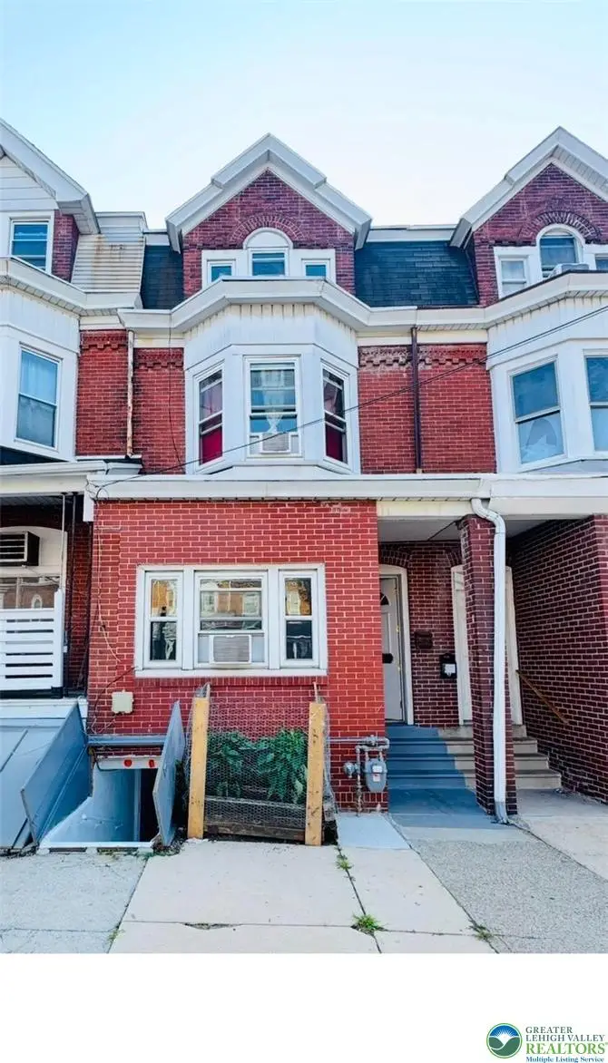 824 N 5th Street, Allentown, PA 18102 - #1