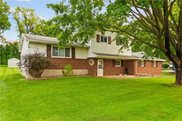 4631 Pine Drive, Lower Nazareth Twp, PA 18064
